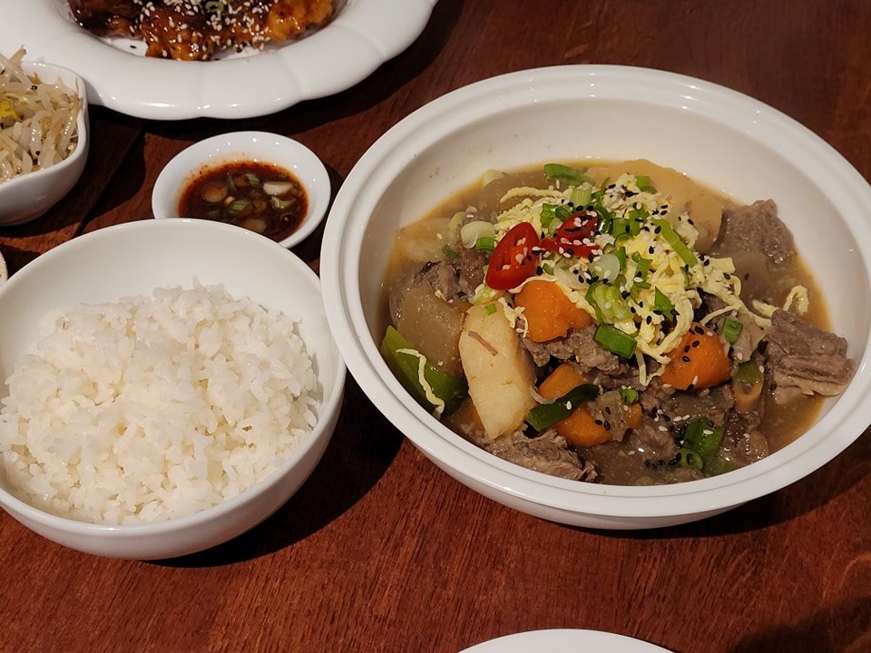 慢煮牛肋骨
