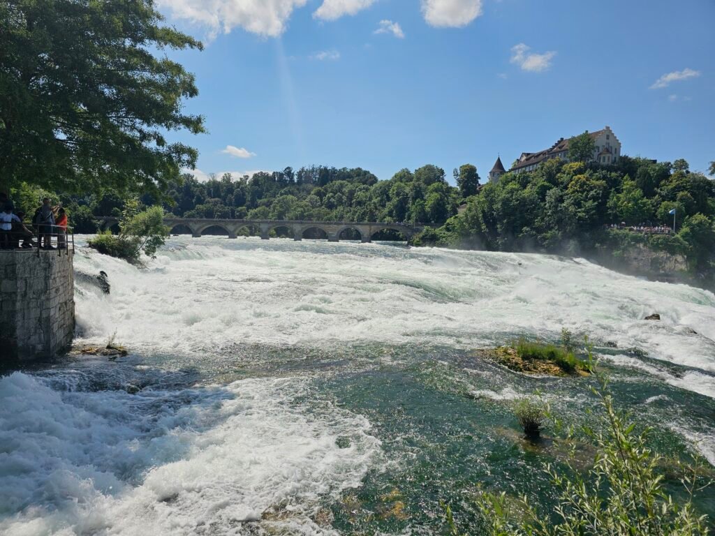 萊茵瀑布(Rheinfall)